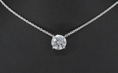White gold necklace with a diamond of 2.00 carat