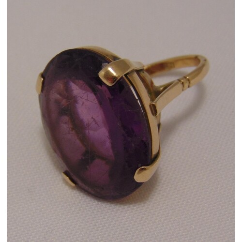 Yellow gold and amethyst dress ring, tested 9ct, approx tota...