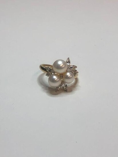 14K Pearl and White Sapphire Ring