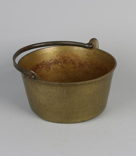 17th - 18th century bronze cooking pot with handle.
