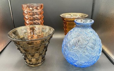 (4) pcs. Decorative Art Deco era glassware vases, in fine condition, tallest measuring 10" high. (
