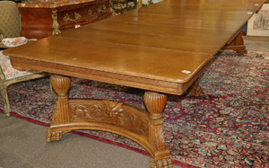 Victorian extension dining table attributed to R J Horner