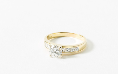 An 18 carat gold, diamond ring