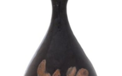 * A Jizhou Style Stoneware Vase