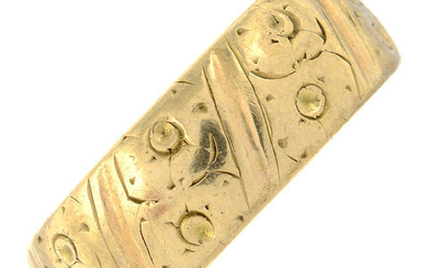 9ct gold engraved band ring