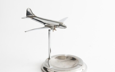 A 1940S CHROMED DC3 AEROPLANE H.15CM, LEONARD JOEL LOCAL DELIVERY SIZE: SMALL