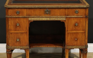 A 19th century French or franglais walnut connoisseur’s knee...