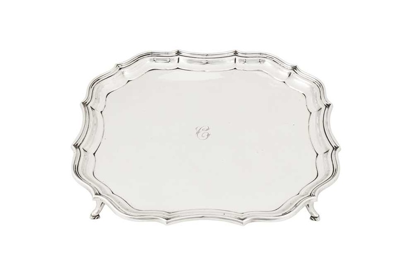 A George V sterling silver salver, Chester 1919 by Barker Brothers