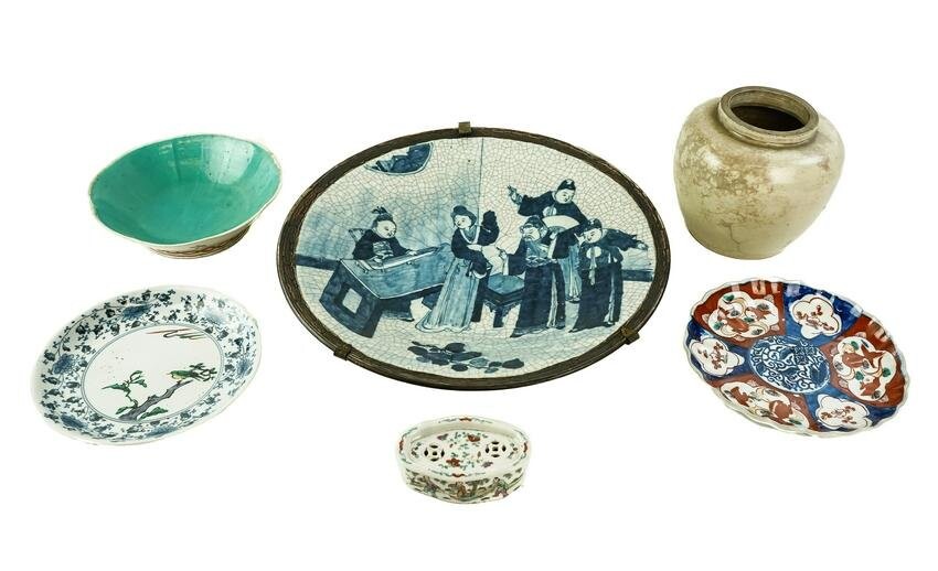 A Group of 5 Chinese Ceramics