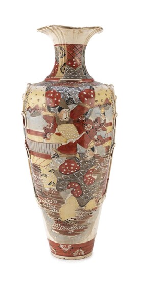 A JAPANESE POLYCHROME AND GOLD ENAMELED CERAMIC VASE EARLY 20TH CENTURY.