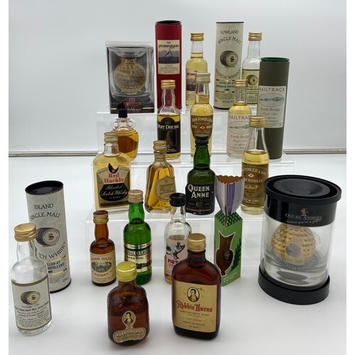 A Selection of collectable whisky miniatures to include Old ...