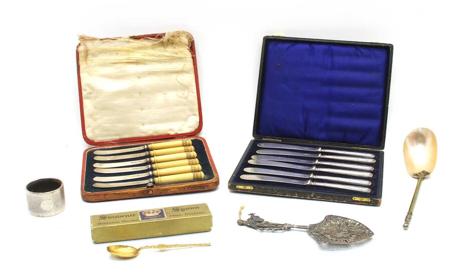 A cased set of silver teaknives