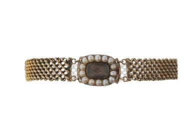 A late Georgian gold split pearl mourning bracelet