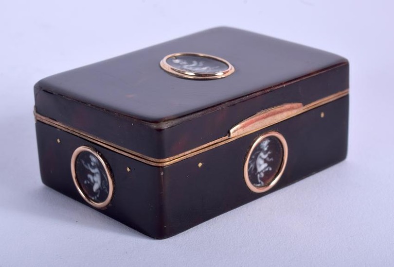 AN ANTIQUE GOLD AND TORTOISESHELL BOX inset with enamel
