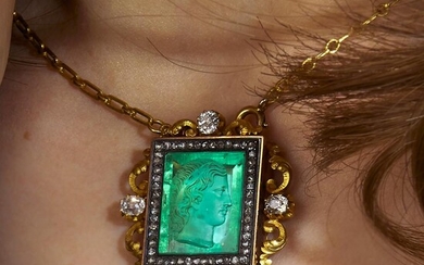 ANNEES 1850-1860 EXCEPTIONNEL ET RARE PENDENTIF CAMEE EMERAUDE An emerald cameo, diamond and 18K rose gold pendant. Circa 1850-1860....
