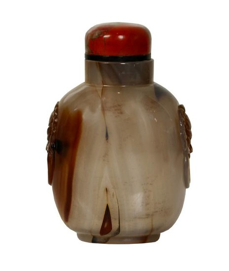 An Agate Snuff Bottle, Chinese