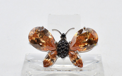 BUTTERFLY BROOCH, CITRINE AND GARNET STONES, STERLING SILVER, 41X25MM, VINTAGE.