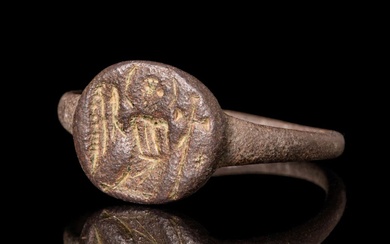 BYZANTINE BRONZE FINGER RING WITH BEZEL DEPICTING AN ANGEL