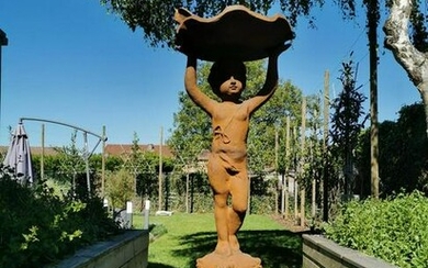 Beautiful garden sculpture - Antique Sculpture
