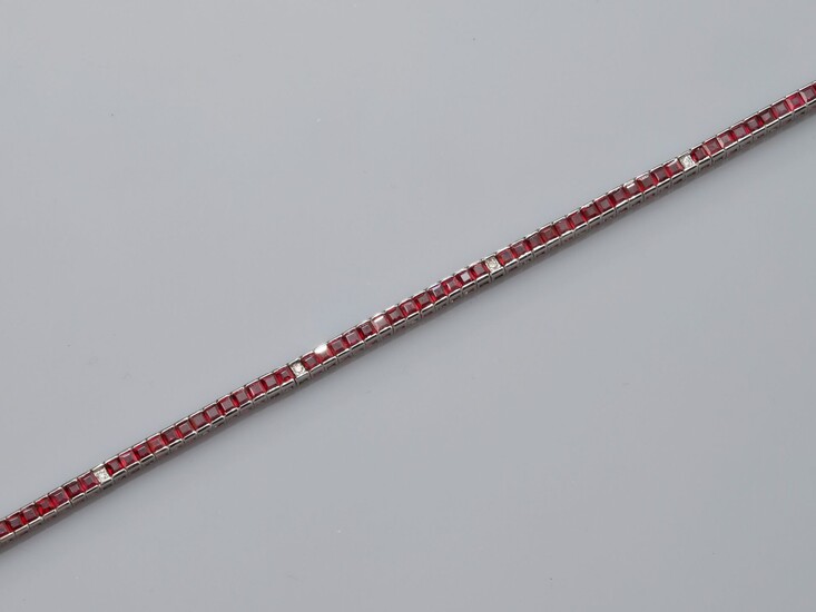 Bracelet Ligne en or gris, 750 MM, souligné... - Lot 88 - Marie-Saint Germain