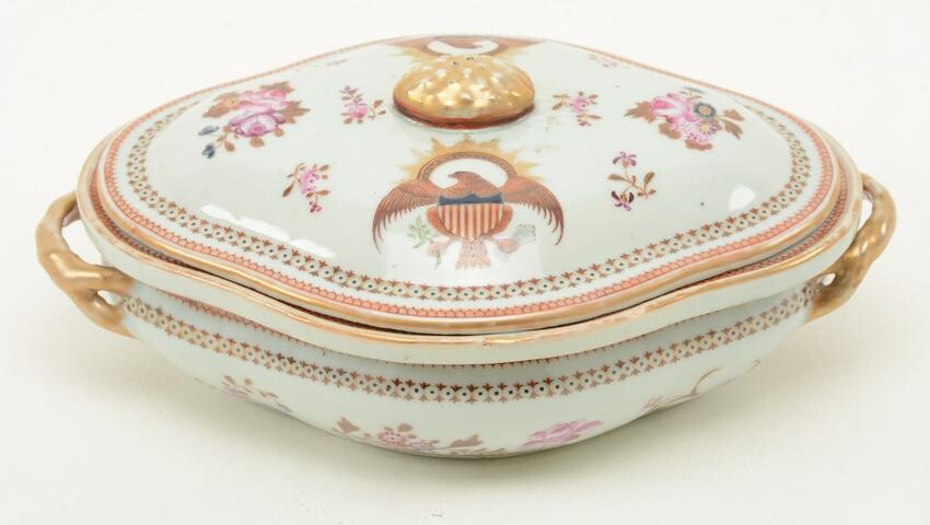 Chinese Export porcelain three-part covered vegetable