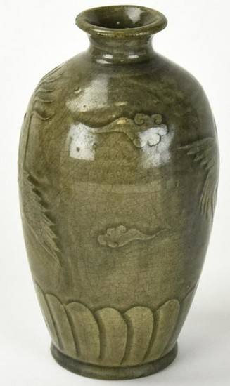 Chinese Green Glaze Pottery Crane Motif Vase