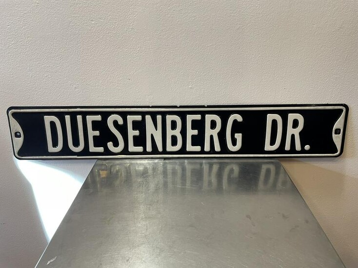Duesenberg Dr Street Sign