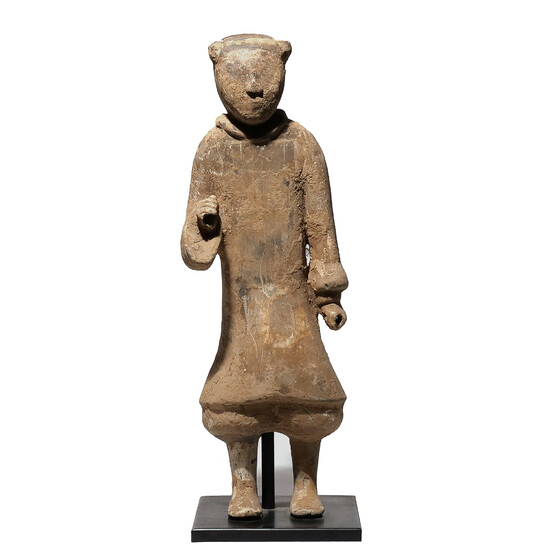 EARLY CHINESE POTTERY FIGURE OF AN OFFICIAL