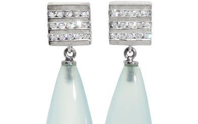 Earrings in white gold, diamonds and blue quartz