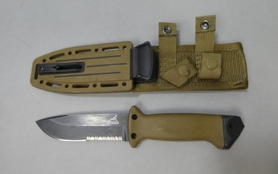 Gerber USA coyote LMF Fixed Blade Tactical combo blade knife & locking sheath