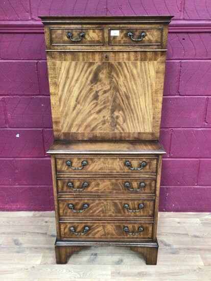 Good quality Georgian style mahogany secretaire chest with two top drawers, fall front with fitted interior and four drawers below on bracket feet, 62cm wide, 42cm deep, 138.5cm high