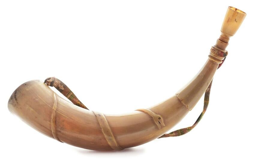LARGE AND UNUSUAL FOLK ART POWDER HORN WITH RELIEF