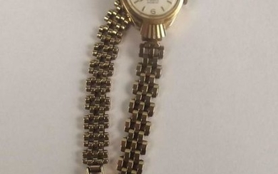 Ladies Technos 9ct Gold 17 Jewels Wristwatch