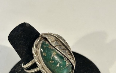 Old Vintage Native American Navajo Turquoise & Leaf Sterling Ring sz 10