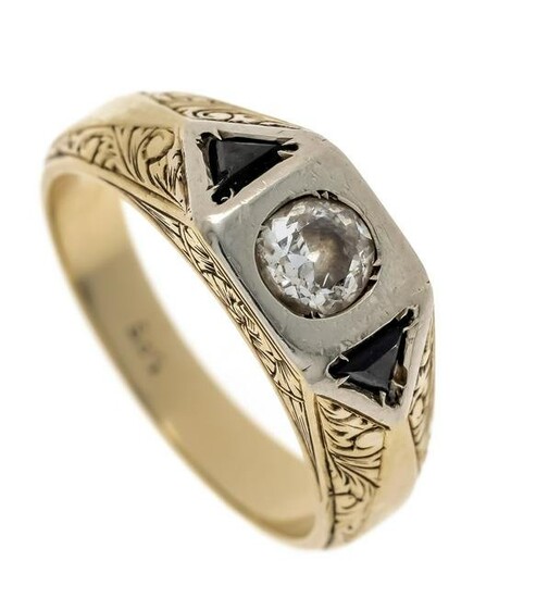 Old cut diamond sapphire ring