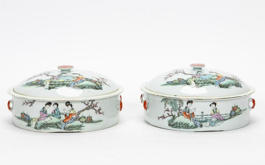 PAIR CHINESE FAMILLE ROSE COVERED VEGETABLE DISHES