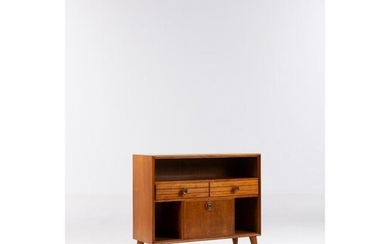 Paolo Buffa (1903-1970) Storage cabinet Walnut Model created circa 1940 H 70,5 × L 79 × W