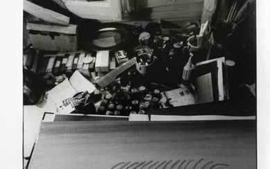 Photographie originale] Neuf tirages photographiques autour de Jean-Michel Folon pour son exposition à la Galerie de France, 1968