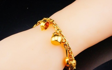 Pomellato Solid 18K Yellow Gold 7" Charm Bracelet
