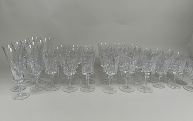 SEVRES. Partie de service de verres en cristal comprenant : - neuf flutes à champagne...