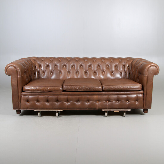 SOFA, 3-seater, Chesterfield model, Norells, second half of the 20th century.