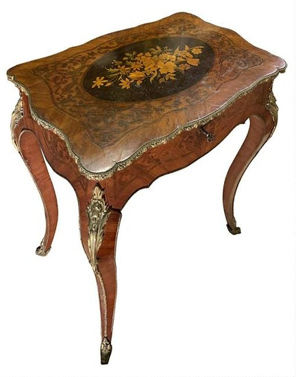 Small table, vanity, Napoleon III, XIX century. With
