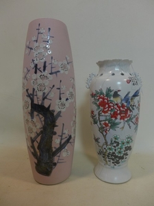 Two Chinese vases, H.47 H.37cm