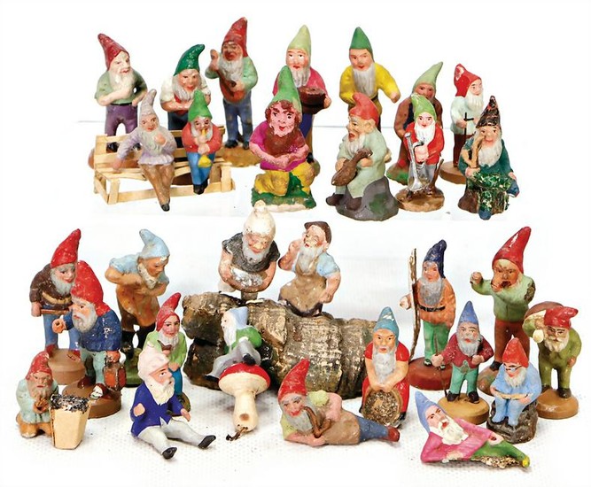 group of dwarfs, c. 30 pieces, 4-5.5 cm, for a toy shop