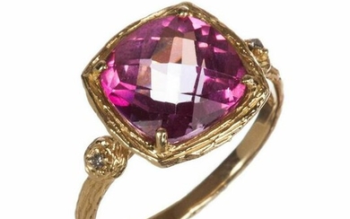 14 kt Yellow Gold and Faceted Pink Topaz Ring