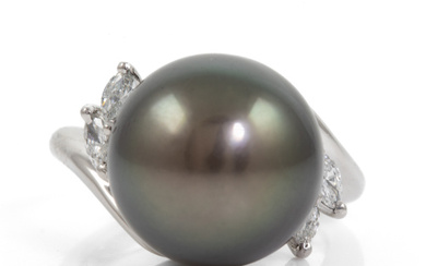 14.5mm Tahitian Pearl and Diamond Ring