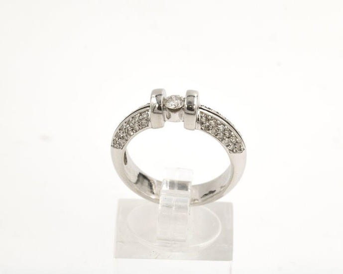 18 kt. White gold - Ring - 0.60 ct Diamond