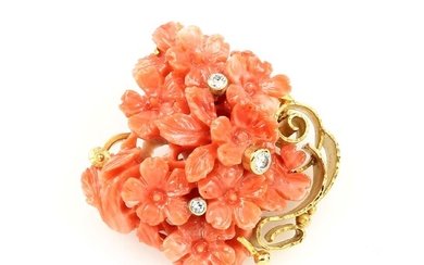 18 kt gold brooch with coral and diamonds...