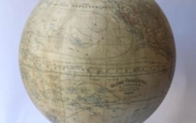 Globe terrestre de la maison J. Lebegue et Cie 30 …