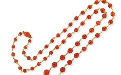 A 18K yellow and coral necklace